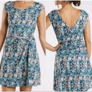 Patagonia Seabrook Twist Crossover Dress Womens SM Blue Floral Stretch Midi